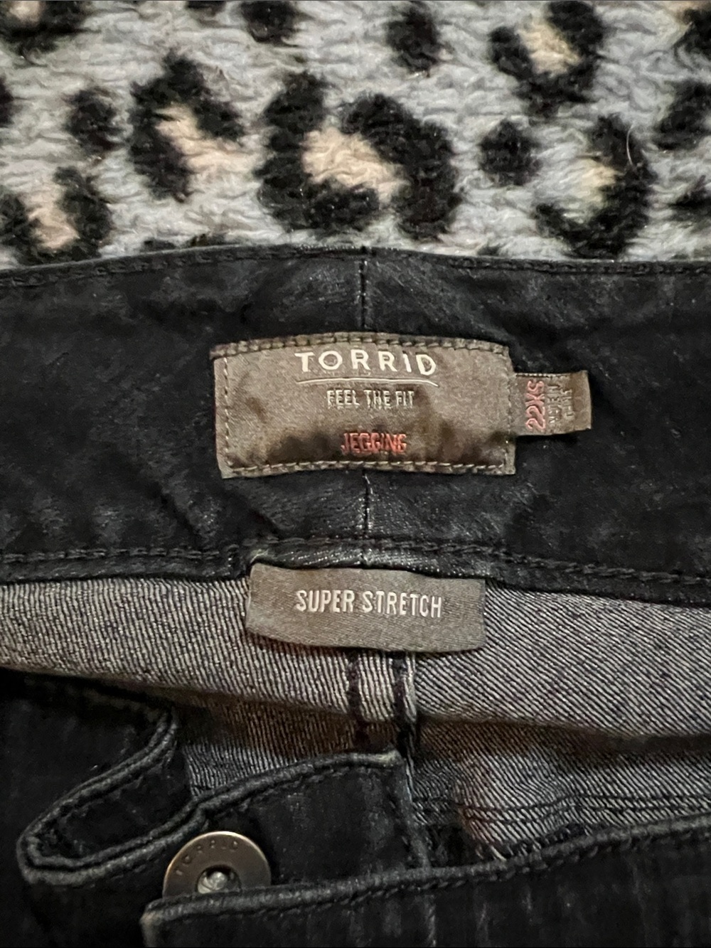 TORRID SUPER STRETCH 22XS JEGGING DARK BLUE WASH